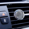 Clip diffuseur d'huiles essentielles pour voiture